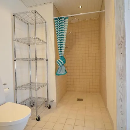 Three-bedroom Holiday In * Ebeltoft